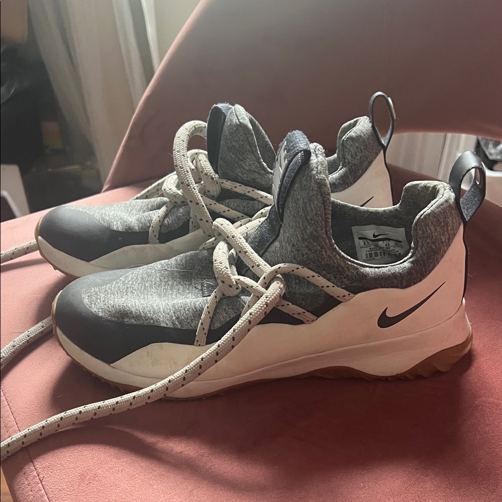 Nike Black and White Athletic Shoes